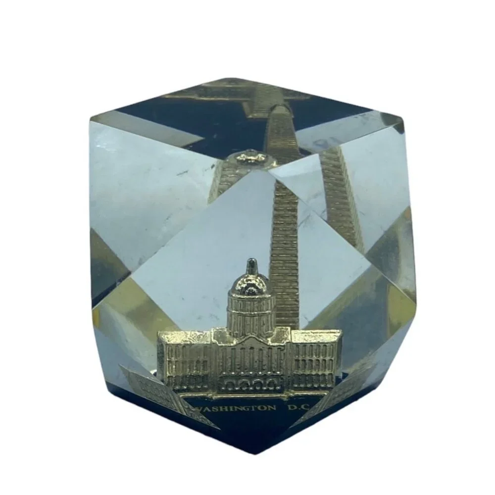 Vtg Washington‎ D.C. Souvenir Paperweight Gold Monuments 2” Lucite